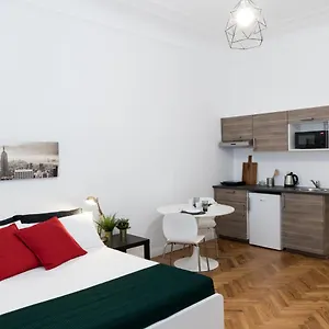 4 Design Near Central Station Milano